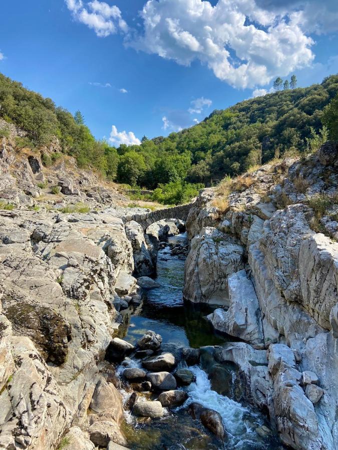 La Frigoule, Un Gite Au Coeur Du Parc Des Cevennes Generargues Exteriér fotografie