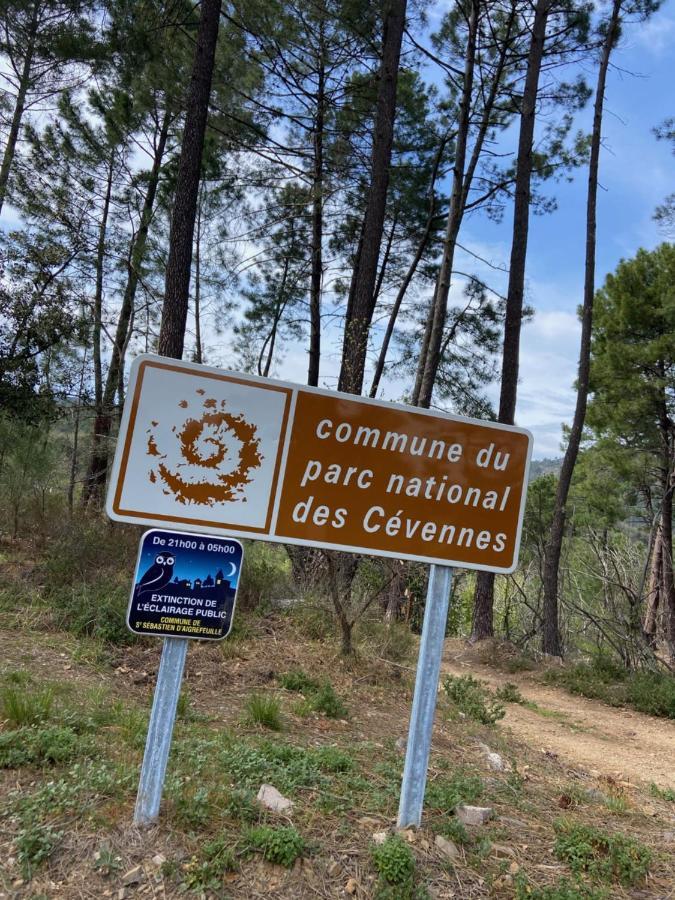 La Frigoule, Un Gite Au Coeur Du Parc Des Cevennes Generargues Exteriér fotografie